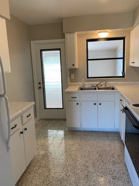 Kitchen - 1367 Gainesville dr