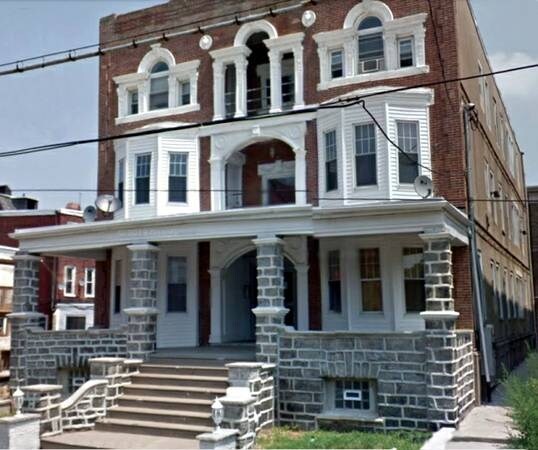 Building Photo - 1311 S 52nd St