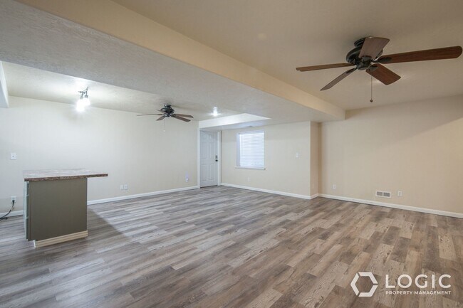 Building Photo - 3987 Lake Mountain Dr