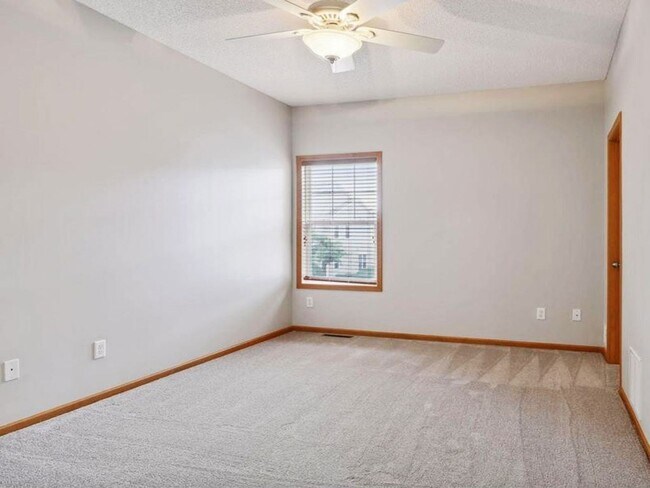 Building Photo - Upscale Townhome with Large Office-Loft, 3 Baths, 2-Car Attached Garage, Quartz Countertops and M...