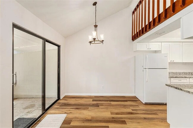 Building Photo - 4724 SW 67th Terrace