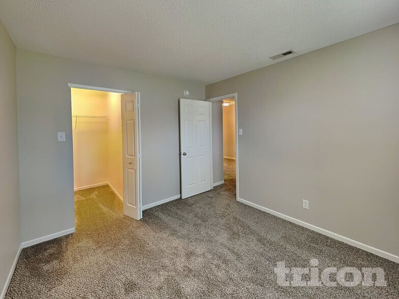 Building Photo - 3222 Black Forest Ln