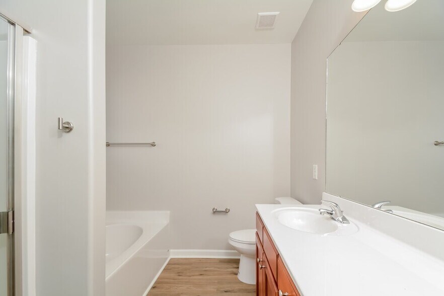 Building Photo - 238 Grovemere Ln