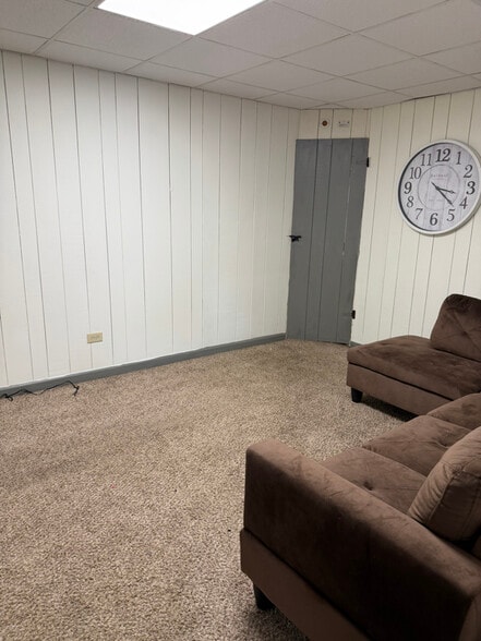 Building Photo - 516 Front St