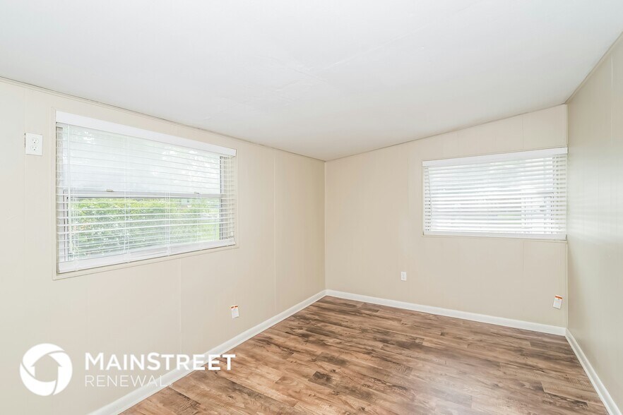 Building Photo - 10410 Wooster Dr