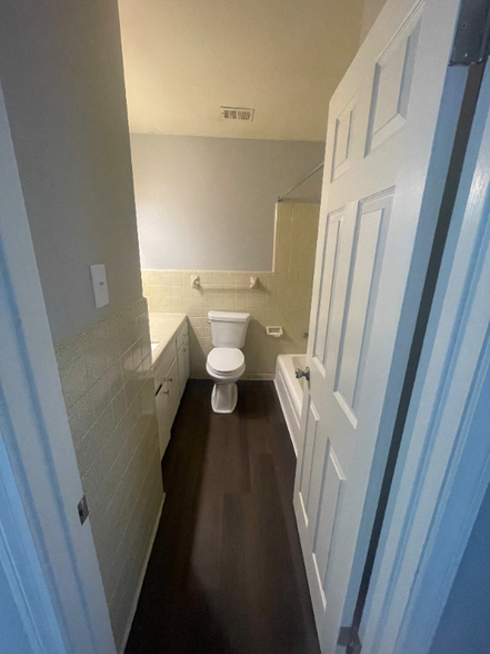 Building Photo - 356 Apartment Ct Dr