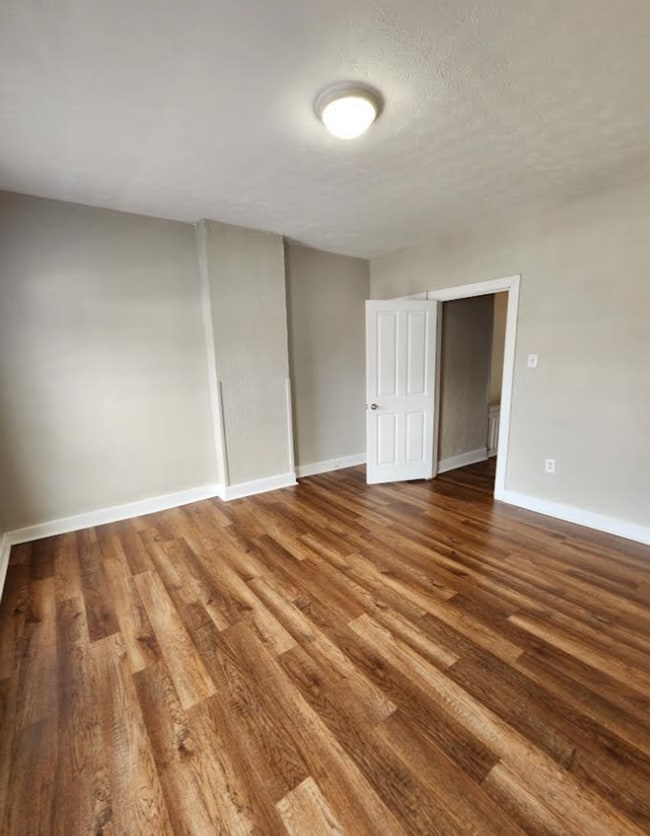 Building Photo - S8 Welcome - Westside Spacious Three Bedroom Two Story Duplex Near 25th and Capital