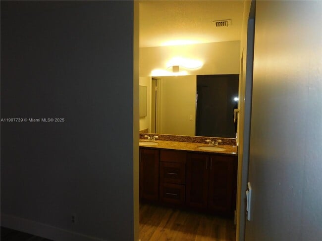 Building Photo - 2851 River Run Cir W