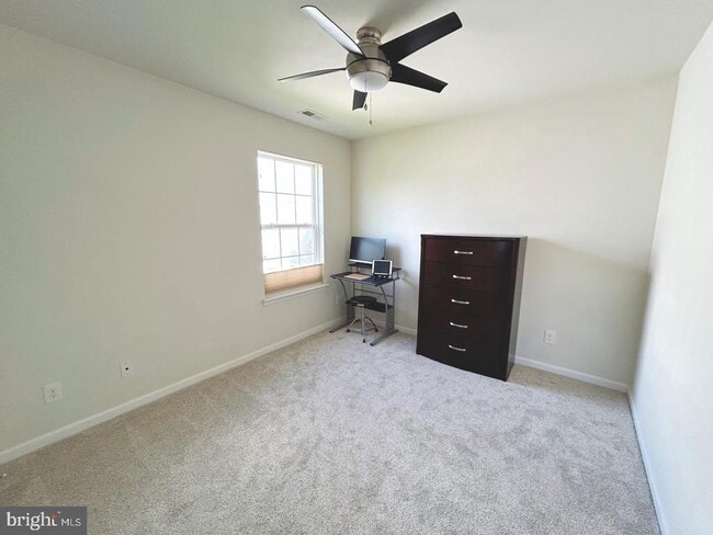 Building Photo - 724 N Haines Cir