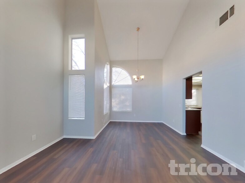 Building Photo - 44238 Gillan Ave