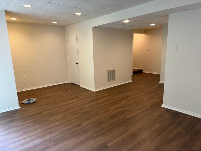 Building Photo - 5109 Pecan Dr