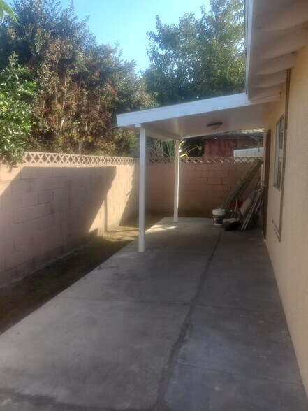 Building Photo - 4109 Live Oak St