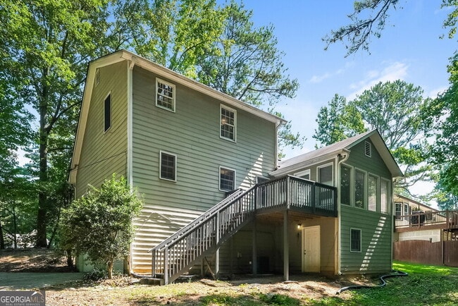 Building Photo - 2432 Hillboro Cir S W