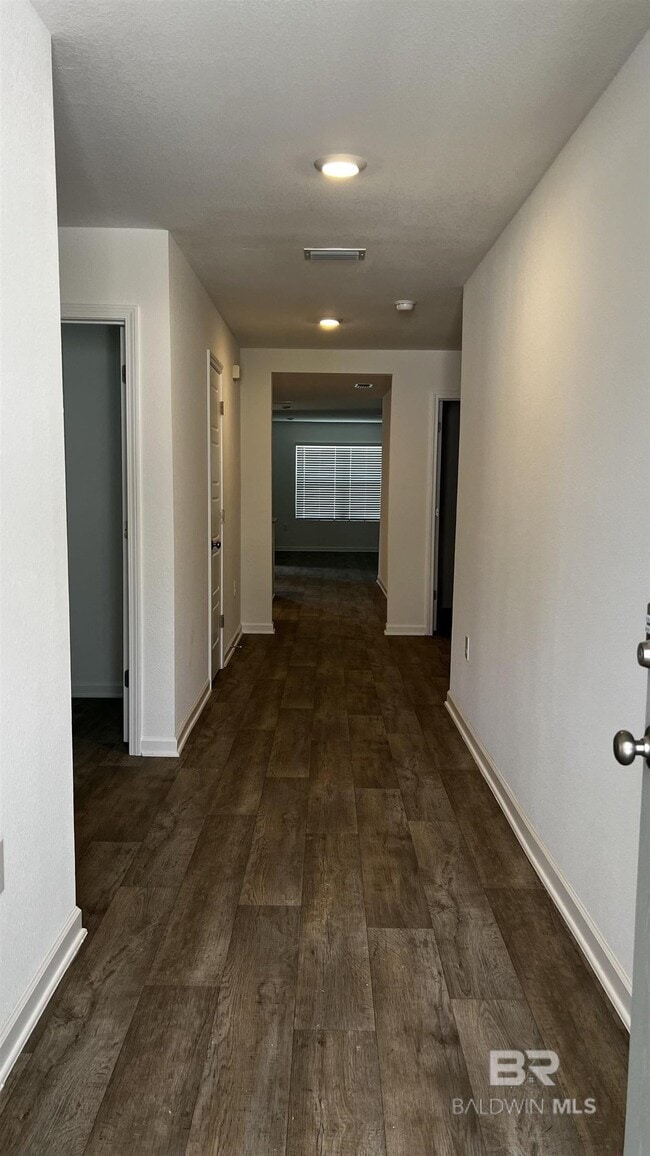 Building Photo - 13580 Cannes Ct