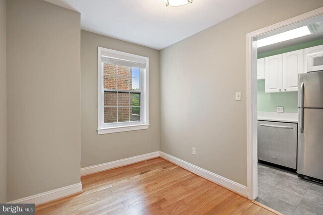 Building Photo - 2900 13th Rd S