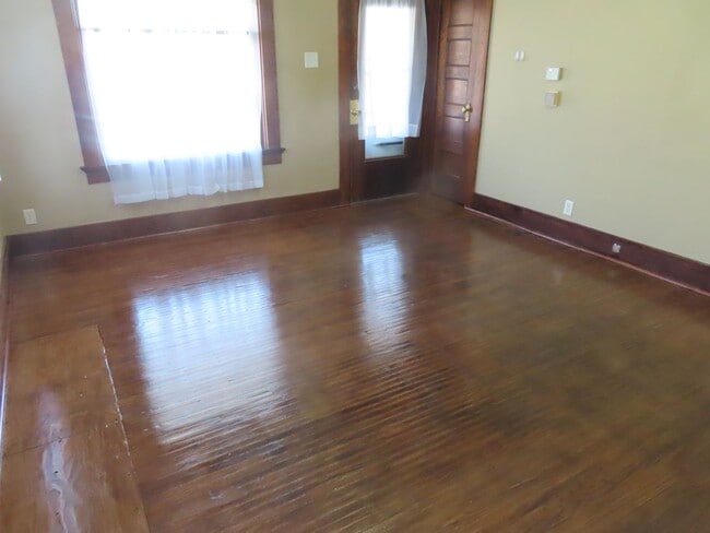 Building Photo - 1114 Rockhill St