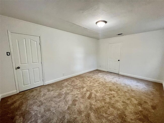 Building Photo - 15106 Mettle Dr