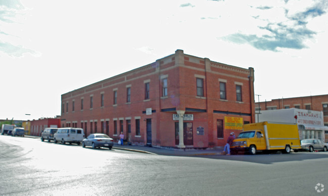 Primary Photo - 500 S Oregon St