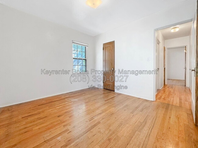 Building Photo - 1203 N 8th St
