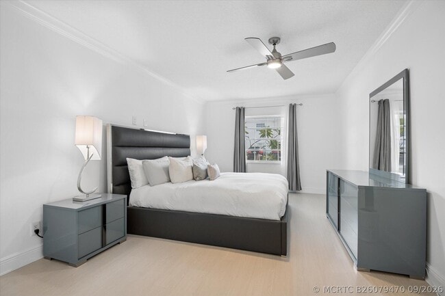 Building Photo - 6287 Bay Club Dr