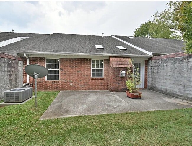 Building Photo - 728 Harbor Way