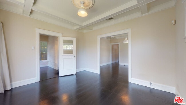 Building Photo - 427 Sunset Ave