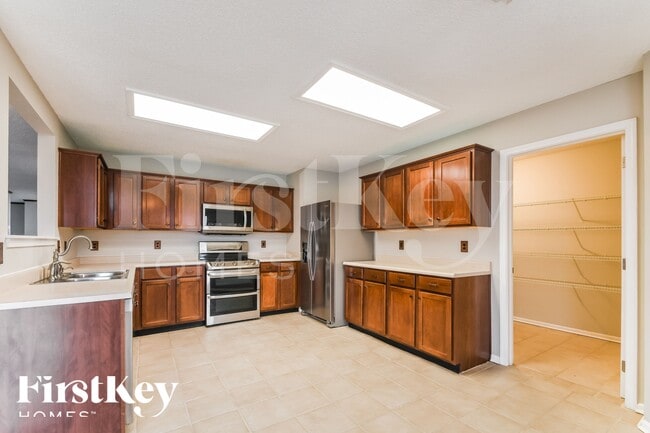 Building Photo - 19528 Windwood Pkwy