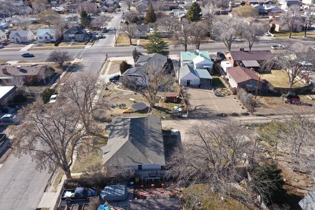 Building Photo - CS-700 N Duplex