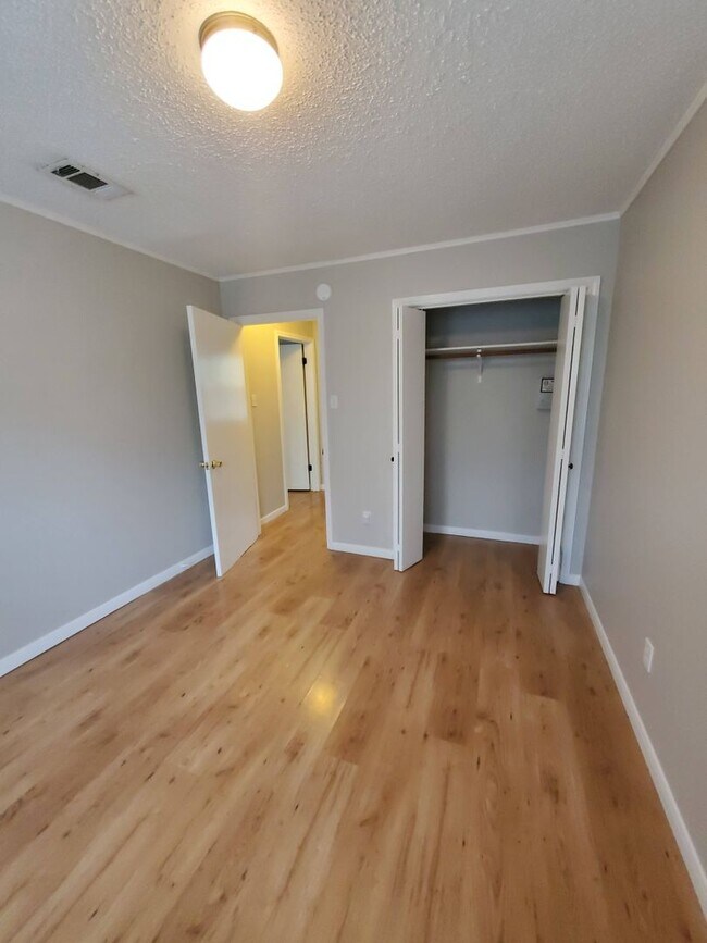 Building Photo - Lin Properties (7806 Topawa Cv)