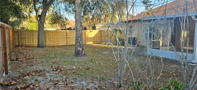 Building Photo - 1947 Tinker Dr