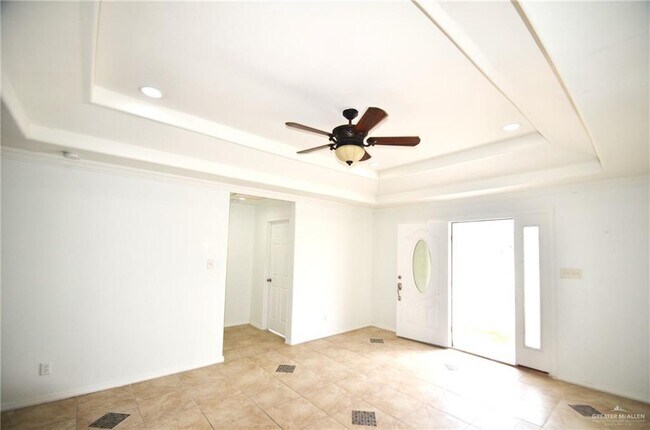 Building Photo - 16 Walker Rd