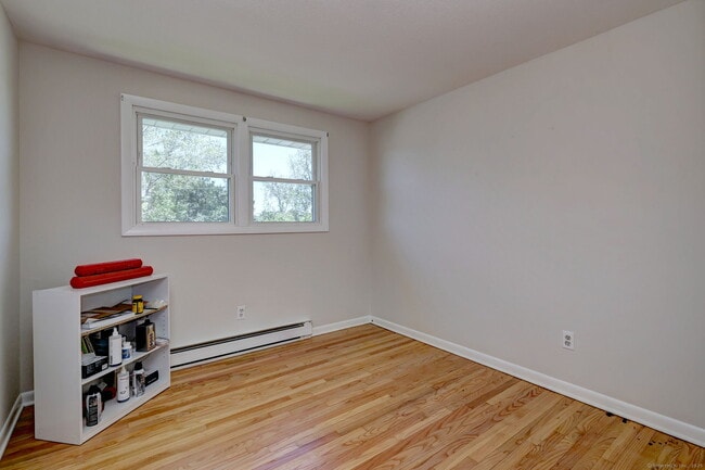 Building Photo - 23 Gilbert Ln