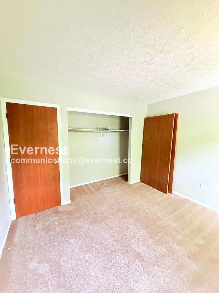 Building Photo - 1889 Laramie Dr