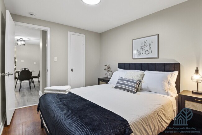 Building Photo - Furnished 2-Bedroom Apartment Minutes from Highmark Stadium