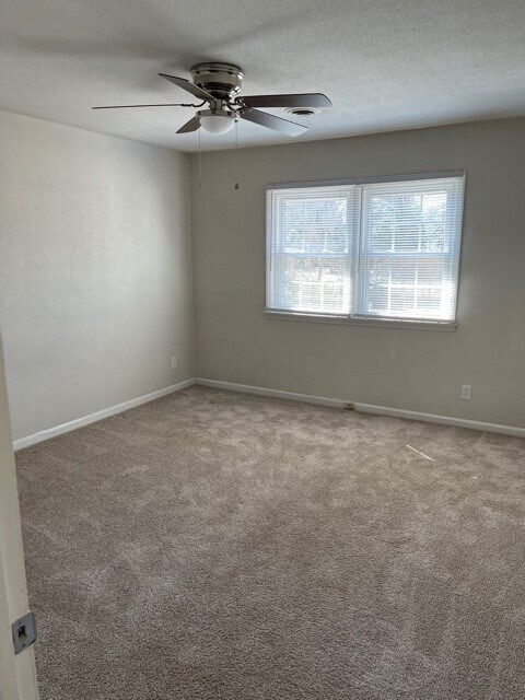 Building Photo - Eden Place