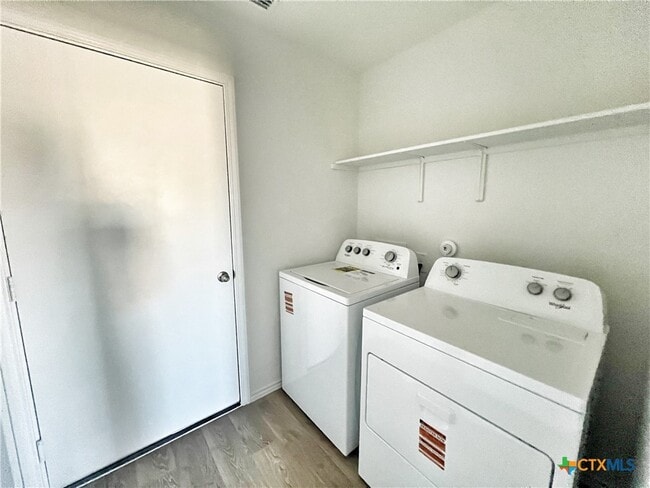 Building Photo - 321 Cottonmouth Ln