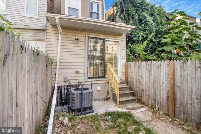 Building Photo - 2231 Orem Ave