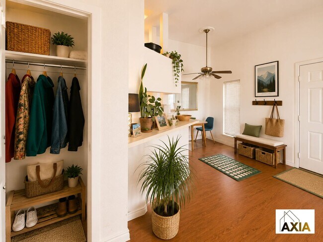 Building Photo - Bright Top-Floor Condo with Vaulted Ceilings & Flatiron Views!
