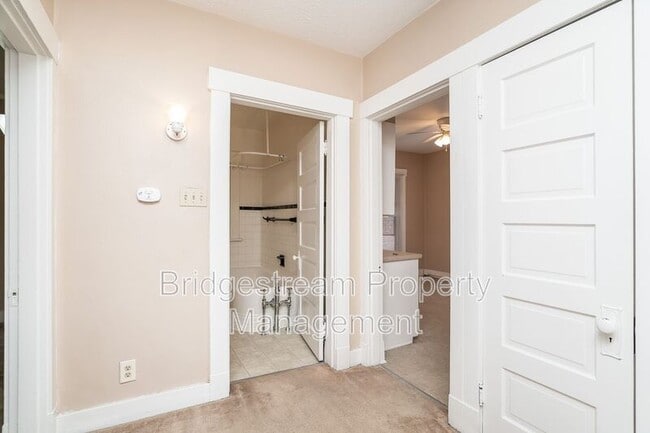 Building Photo - 1104 Huffman Ave