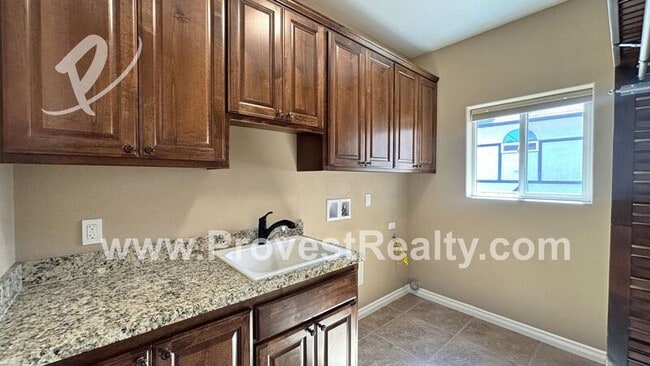 Building Photo - 16209 Ridge View Dr