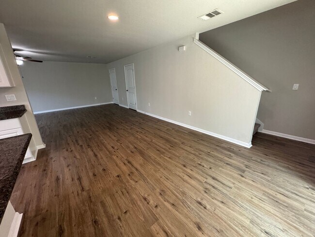 Building Photo - NEAR MEDICAL CENTER  |  GATED COMMUNITY   | 3 BEDROOMS  |  2.5 BATHS