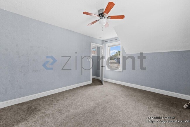 Building Photo - 965 W Ocean View Ave