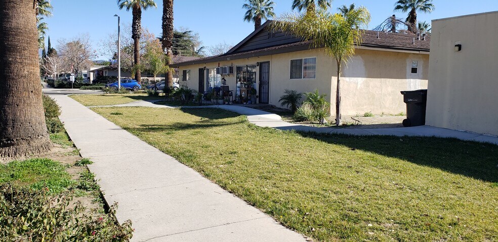Primary Photo - 1027 Oxford Dr