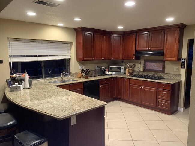 Building Photo - 14269 Dalhousie Rd