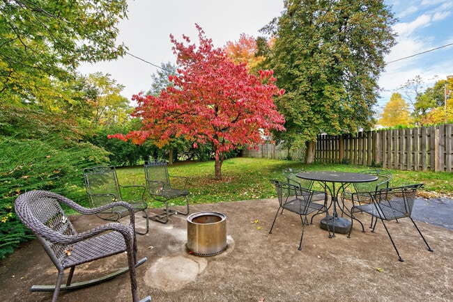 Building Photo - 1729 Appomattox Rd