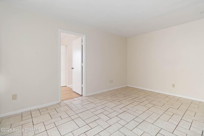 Building Photo - 1480 Sheafe Ave NE