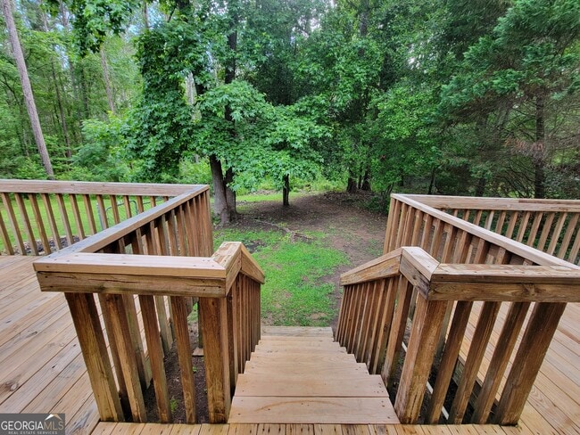 Building Photo - 104 Denhaven Dr