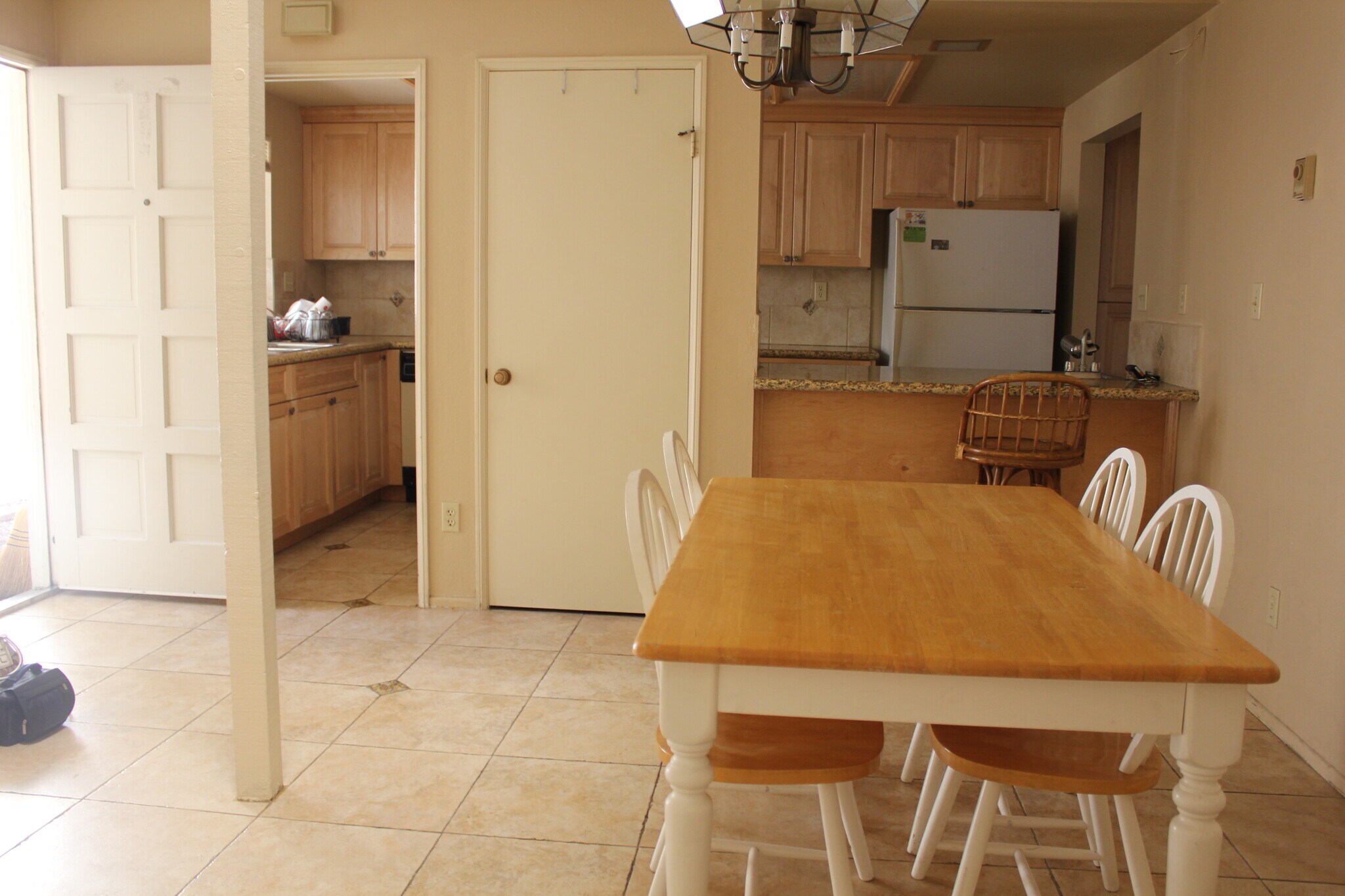 Building Photo - 3882 Radcliffe Ln