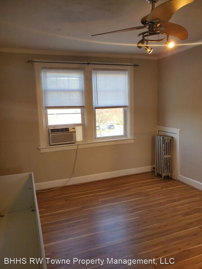 Building Photo - 2 br, 1 bath House - 742 Washington Park #B5