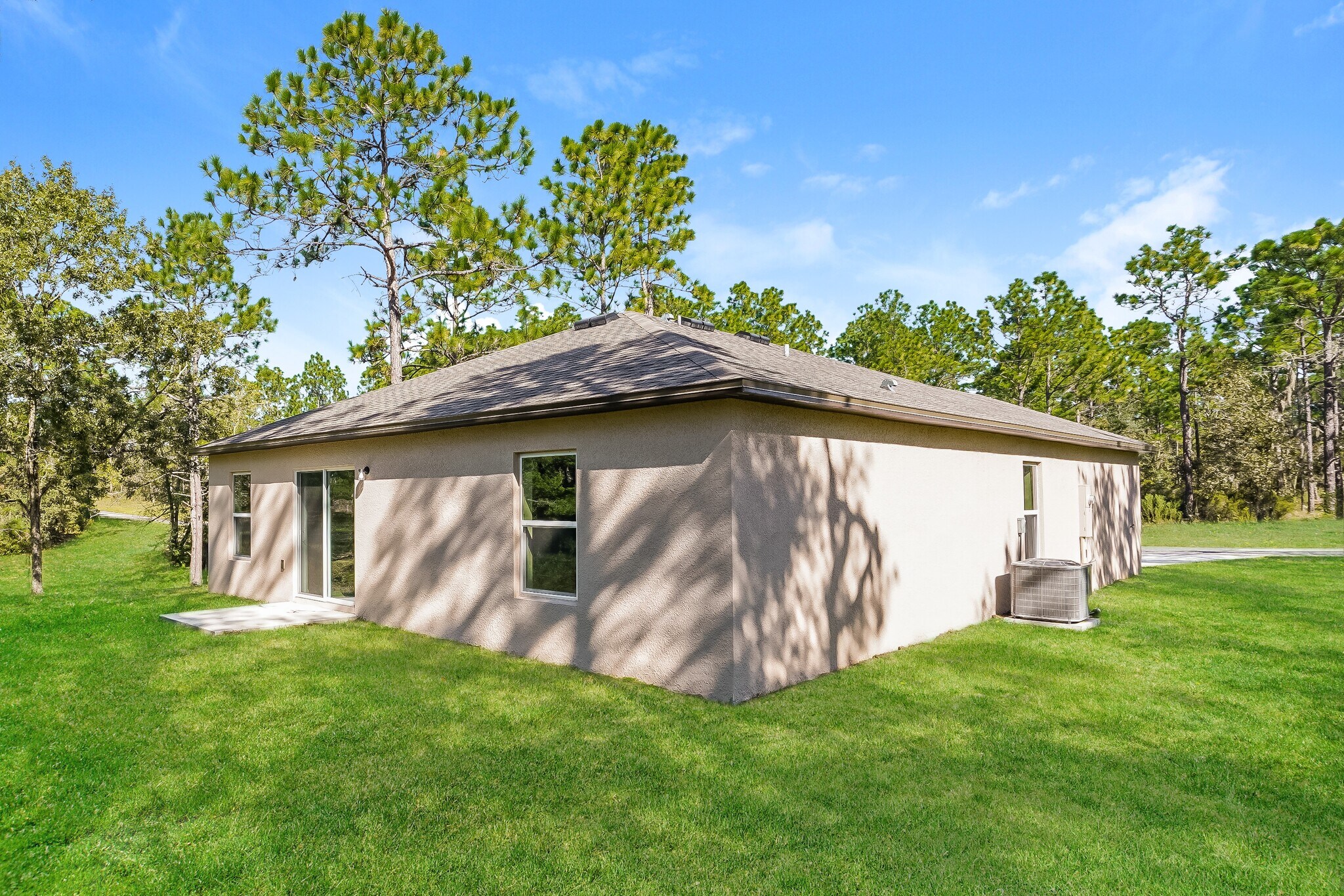 Building Photo - 2660 W Bravura Dr